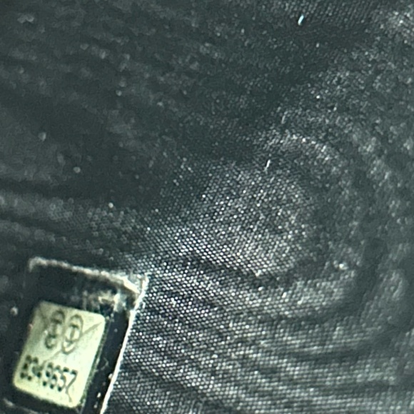 Chanel Authentic CC Caviar Leather Bifold Wallet With Tab Button Snap Cl… - Picture 10 of 10